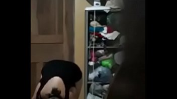 Videos de safados tirando a roupa